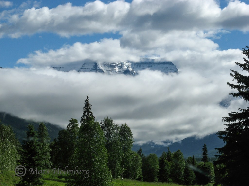 Foto Mats Holmberg Del av Klippiga bergen i moln