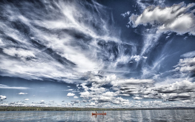 Photo Svanthe Harström Saga och Eva paddlar i Storsjön