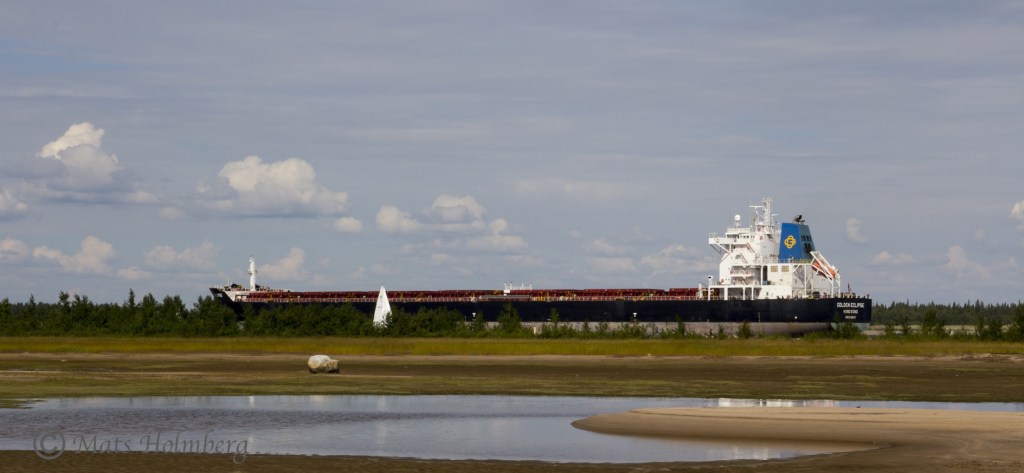 Foto Mats Holmberg David och Goliat i farleden till Luleå