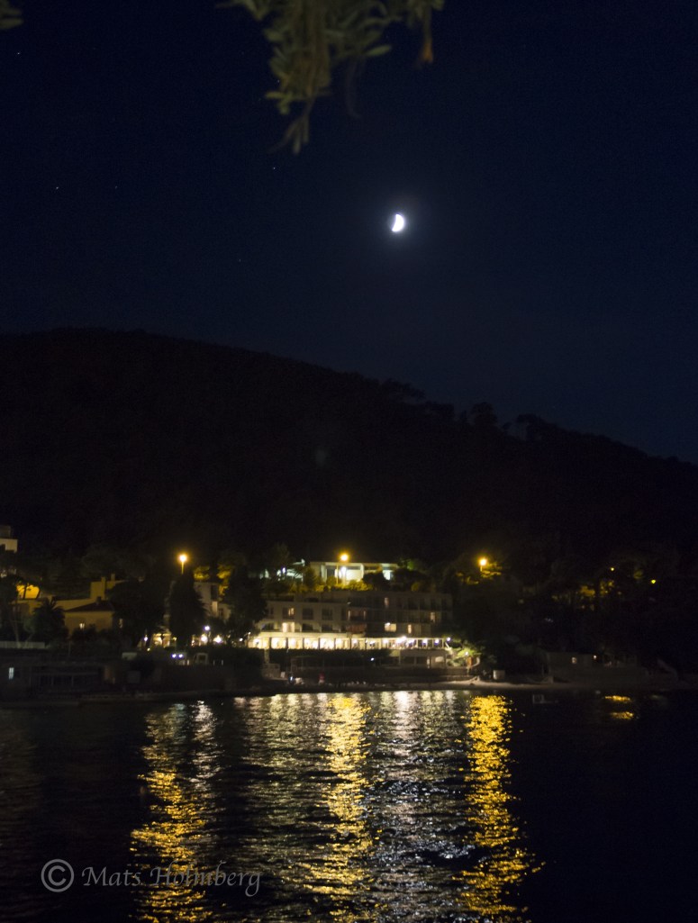 Foto Mats Holmberg Måne över Lapad Bay Dubrovnik