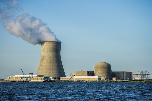 Hope Creek Nuclear Generating Station taken from Delaware River. (Credit: Flickr @ Peretz Partensky https://www.flickr.com/photos/ifl/ 