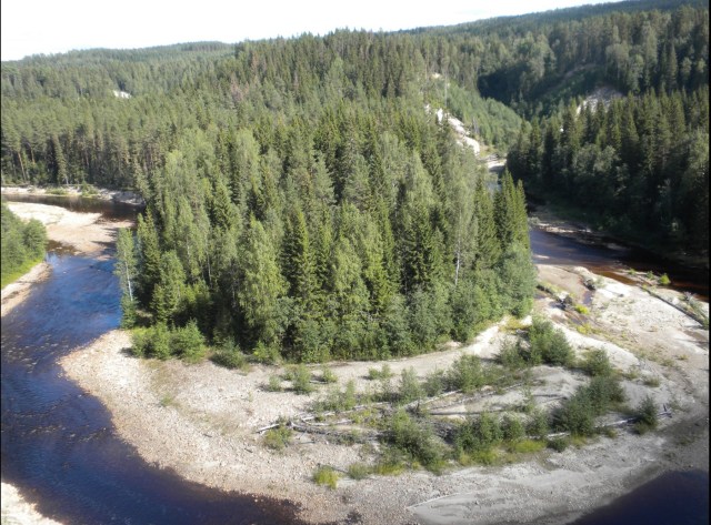 Foto: Karin Grånäs, SGU Del av Mjällåns meandrande lopp. Biflöde till Ljustorpsån.